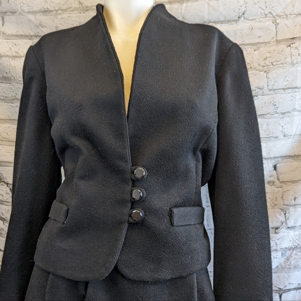 HP🔥60s Specially Fashioned by Laura Wool skirt suit - Picture 3 of 10